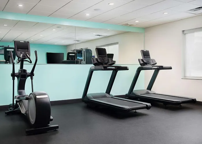 Tru By Hilton Charleston Airport 3*